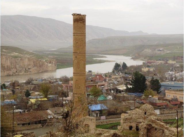 The Tigris and Sultan Suleyman Mosque, Hasankeyf
